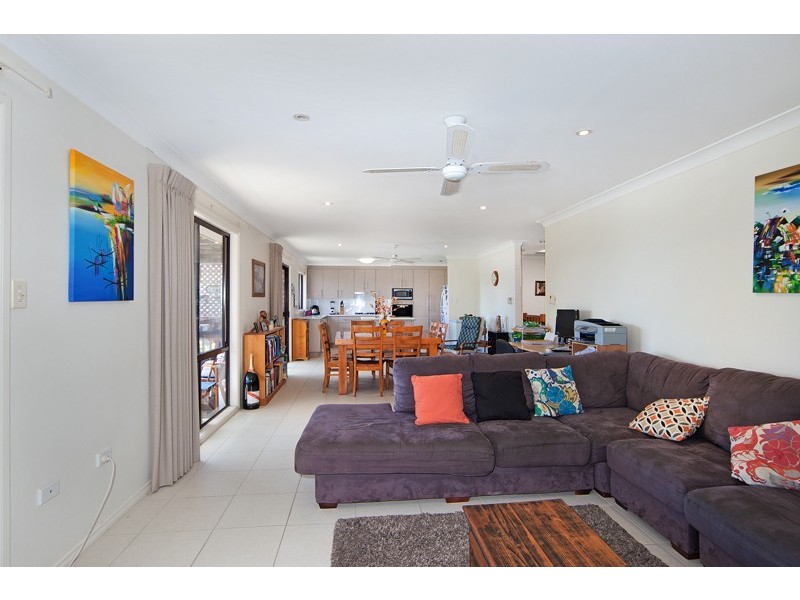 21 Sabrina Avenue, Bateau Bay NSW 2261