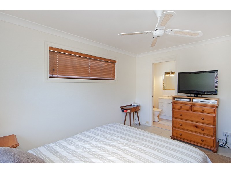 21 Sabrina Avenue, Bateau Bay NSW 2261