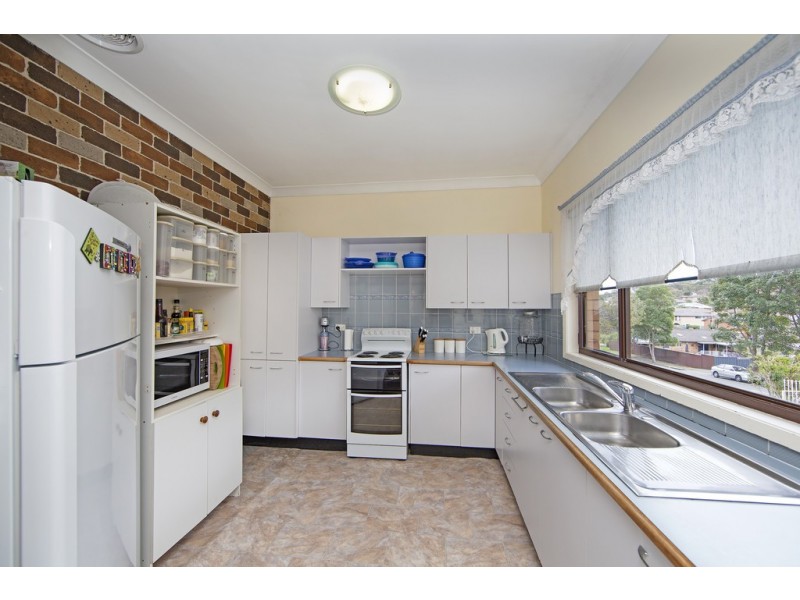 36 Rays Road, Bateau Bay NSW 2261