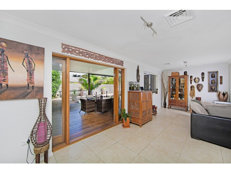 14 Barramundi Place, Bateau Bay NSW 2261