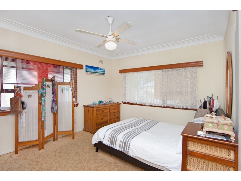 32 Harbour Street, Bateau Bay NSW 2261