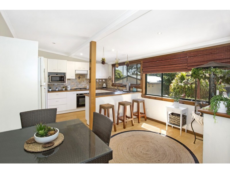 30 Dampier Boulevard, Killarney Vale NSW 2261