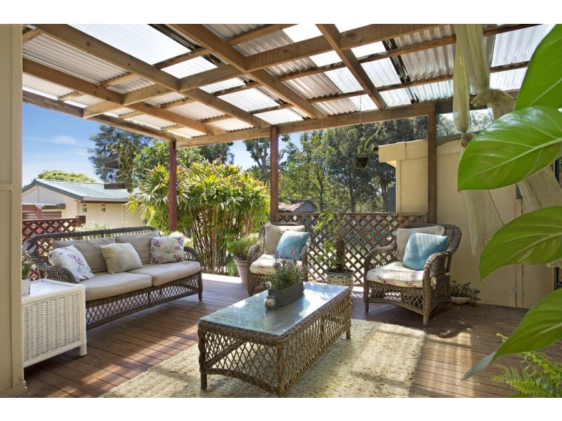 30 Dampier Boulevard, Killarney Vale NSW 2261