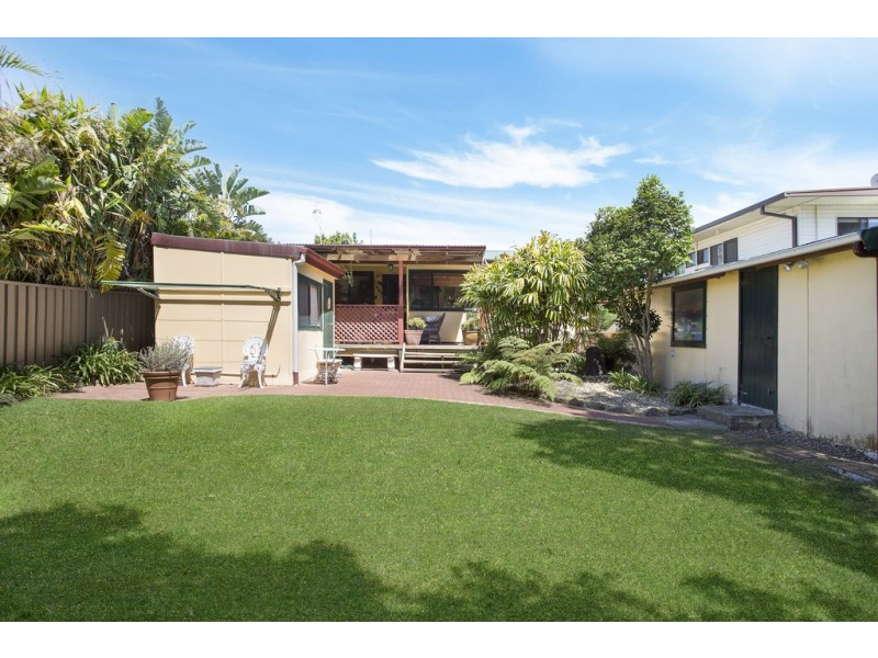 30 Dampier Boulevard, Killarney Vale NSW 2261