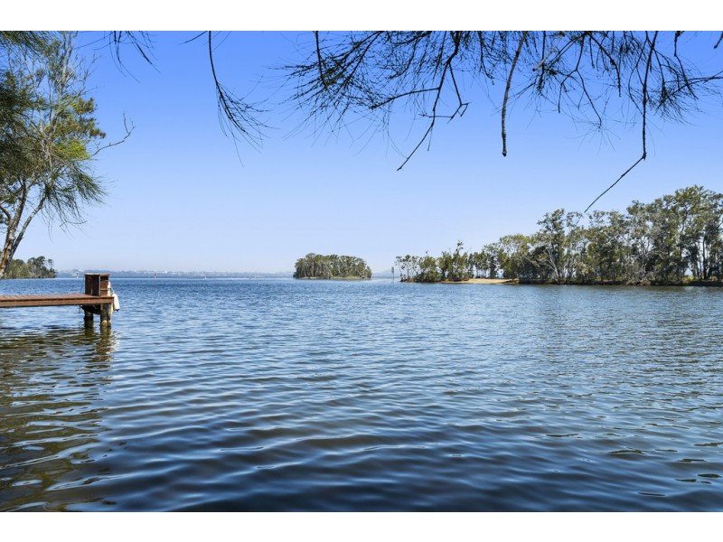 1-2 Vesta Close, Chittaway Point NSW 2261