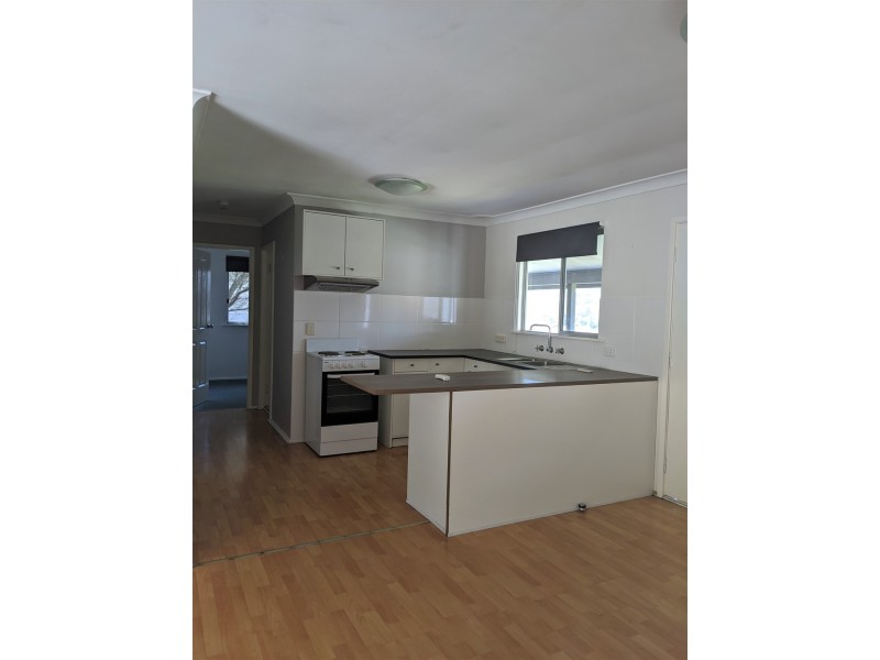 39 Valley View Road, Bateau Bay NSW 2261