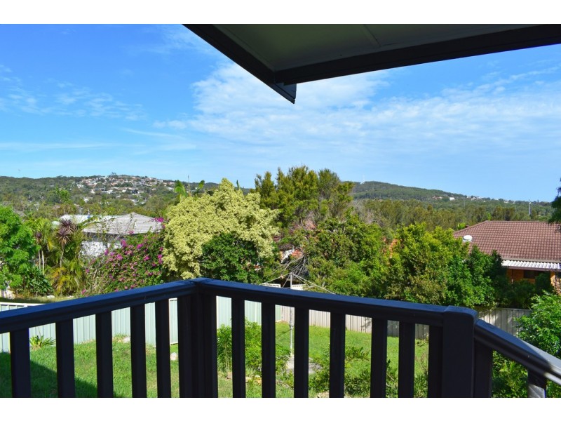 39 Valley View Road, Bateau Bay NSW 2261