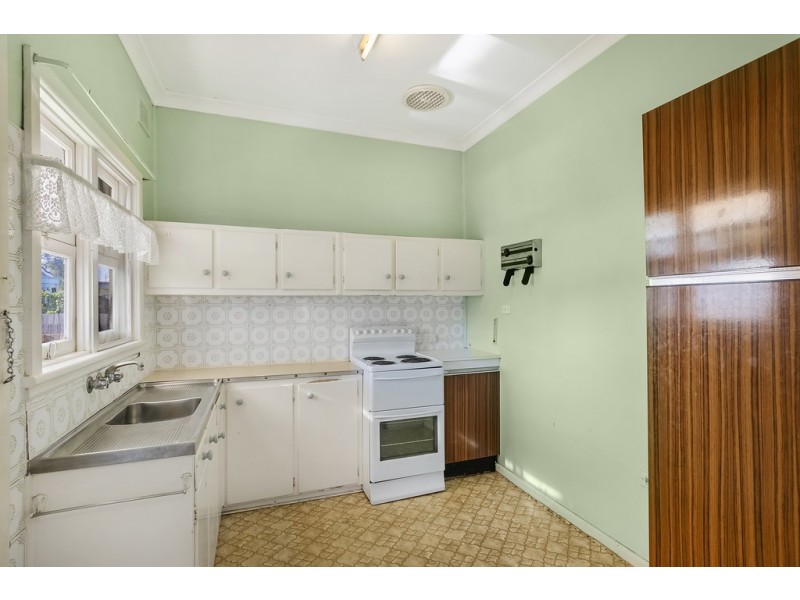 65 Dampier Boulevard, Killarney Vale NSW 2261