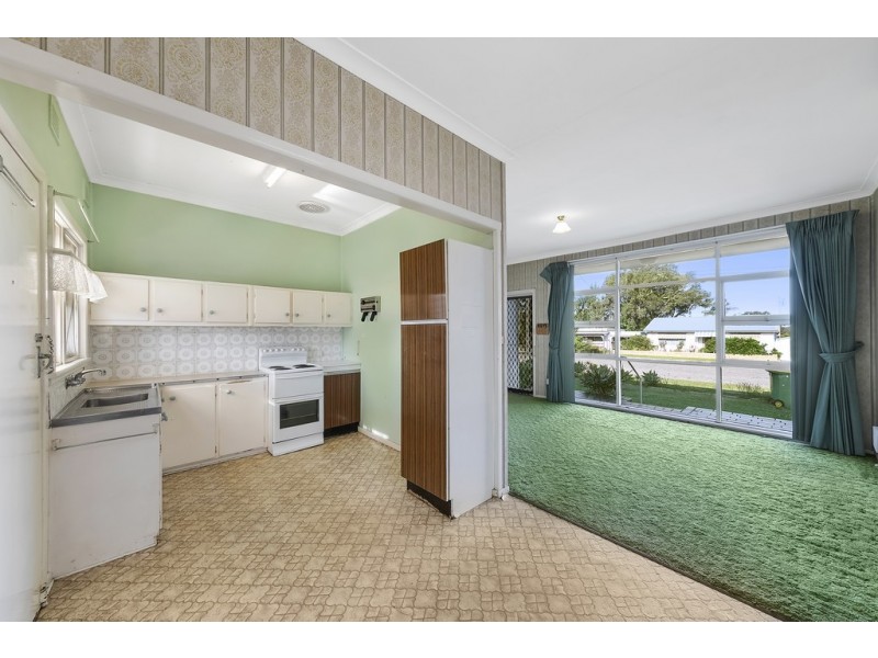 65 Dampier Boulevard, Killarney Vale NSW 2261