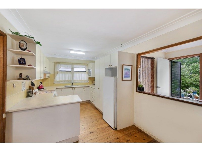 34 Rays Road, Bateau Bay NSW 2261