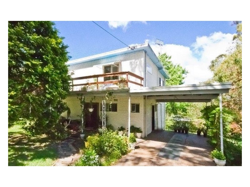 1 Hilltop Street, Bateau Bay NSW 2261