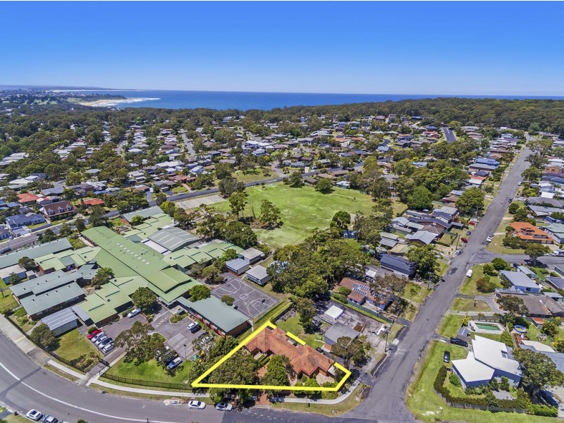 2/2 Keats Avenue, Bateau Bay NSW 2261