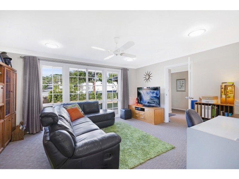 13 Elgata Street, Bateau Bay NSW 2261