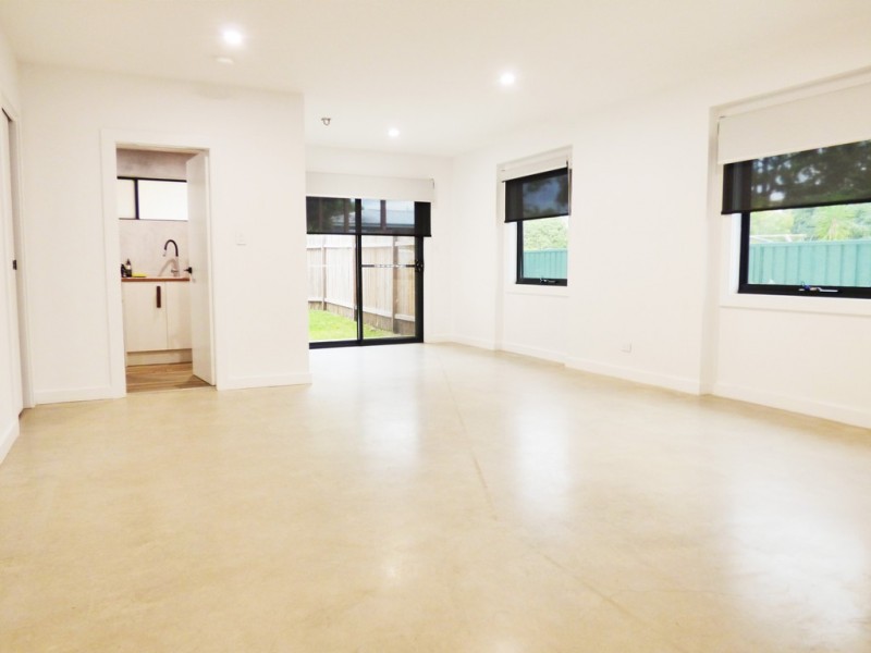 52 Lakedge Avenue, Berkeley Vale NSW 2261