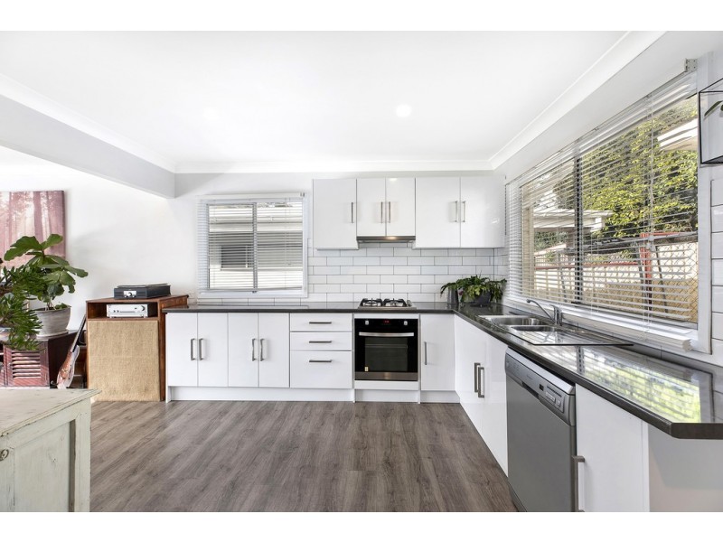 192 Lakedge Avenue, Berkeley Vale NSW 2261
