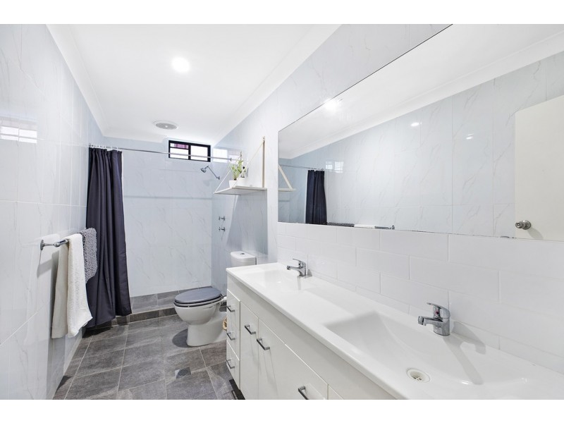 192 Lakedge Avenue, Berkeley Vale NSW 2261