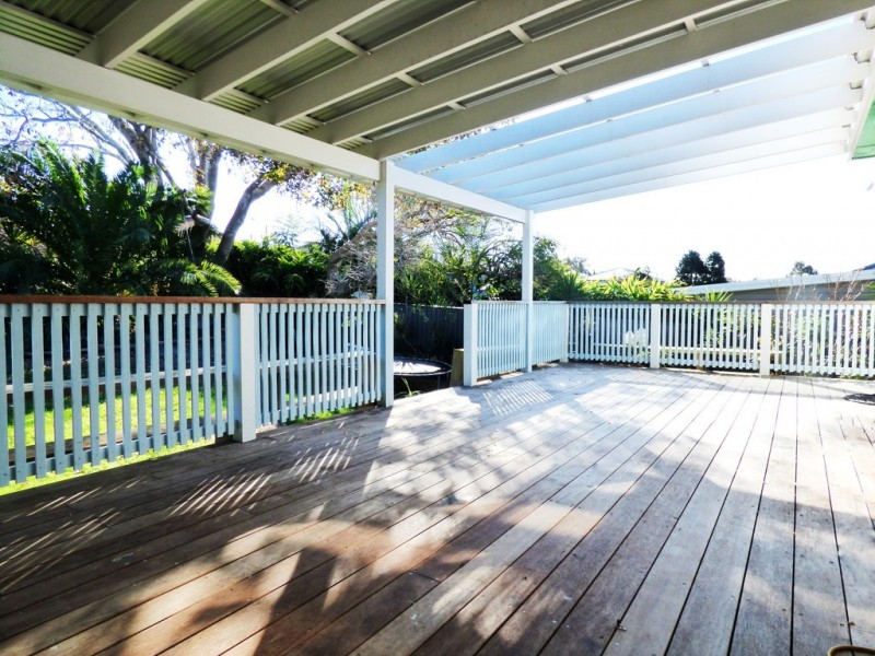 60 Sierra Avenue, Bateau Bay NSW 2261