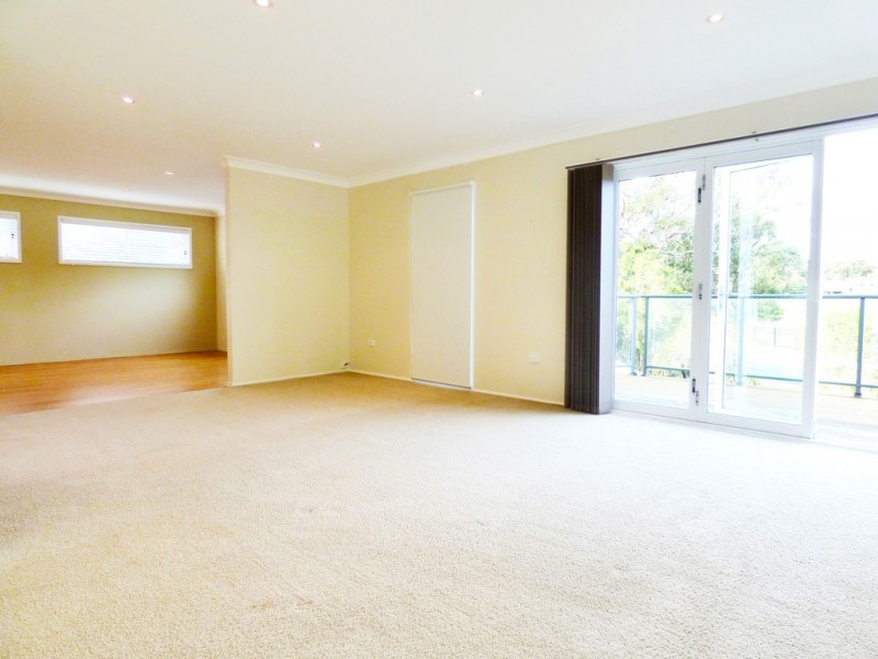 15 Waratah Street, Bateau Bay NSW 2261