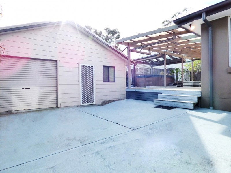 15 Waratah Street, Bateau Bay NSW 2261