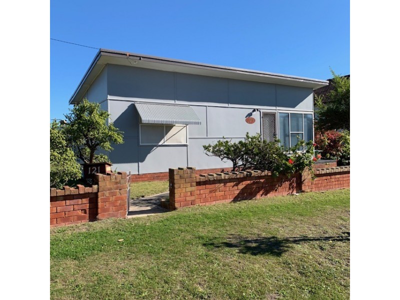 121 Ocean Parade, Blue Bay NSW 2261