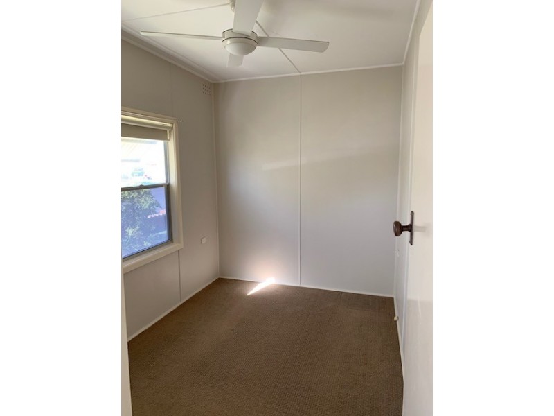 121 Ocean Parade, Blue Bay NSW 2261