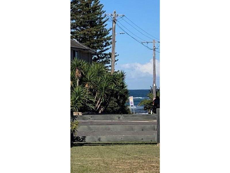 121 Ocean Parade, Blue Bay NSW 2261