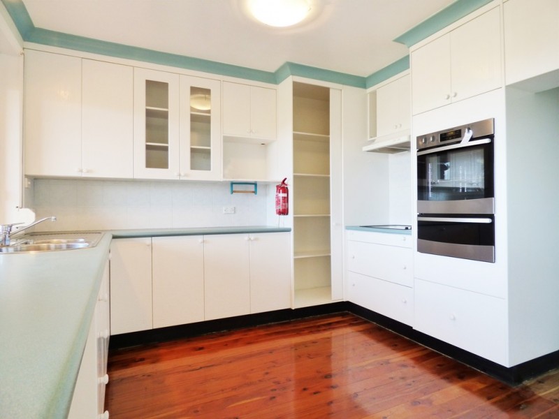 65 Berne Street, Bateau Bay NSW 2261