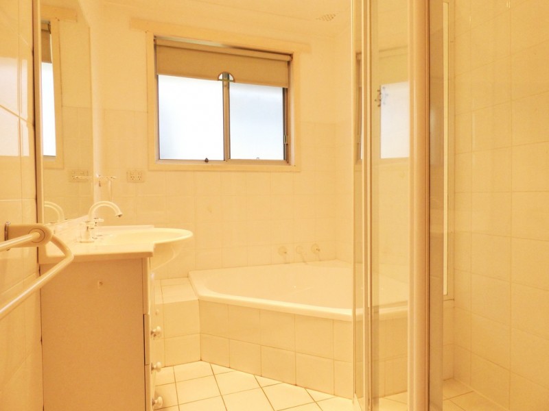 65 Berne Street, Bateau Bay NSW 2261