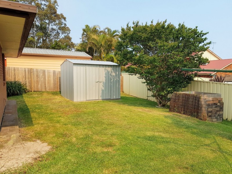 3 Lincoln Close, Bateau Bay NSW 2261