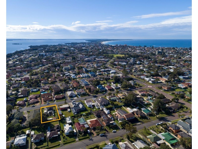 33 Pacific Street, Long Jetty NSW 2261