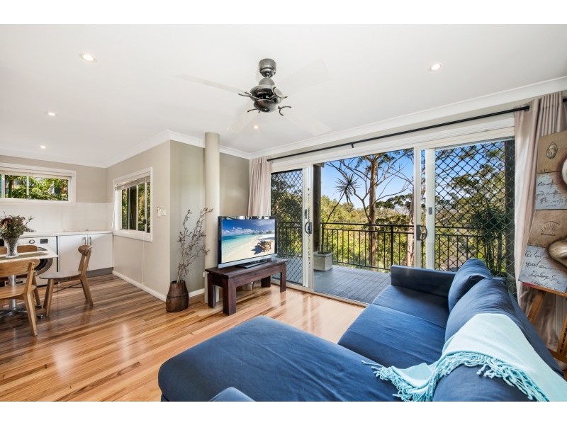 27 Harcourt Place, North Avoca NSW 2260