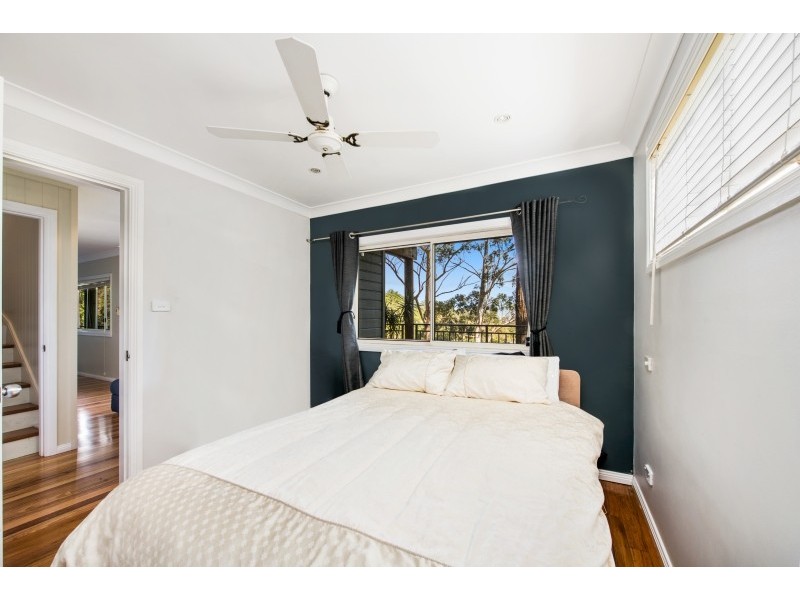 27 Harcourt Place, North Avoca NSW 2260