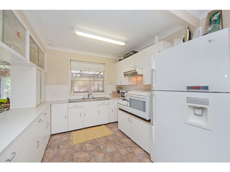 7 Lakin Street, Bateau Bay NSW 2261