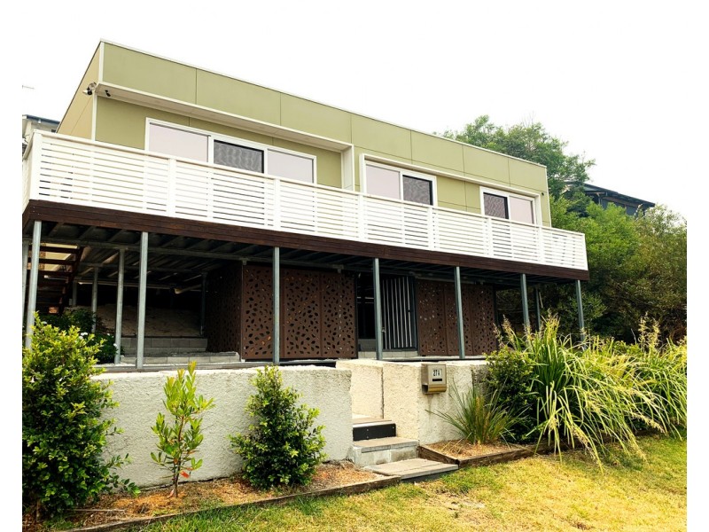 27A Wordsworth Avenue, Bateau Bay NSW 2261