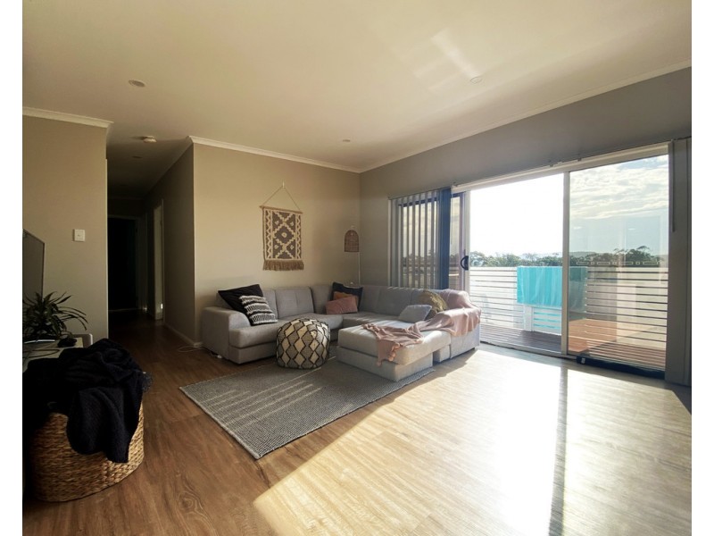 27A Wordsworth Avenue, Bateau Bay NSW 2261