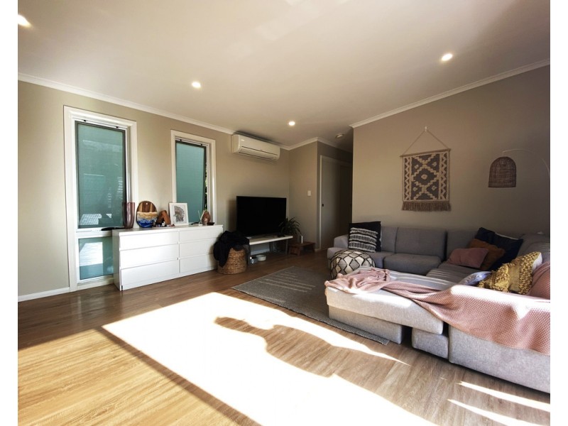 27A Wordsworth Avenue, Bateau Bay NSW 2261