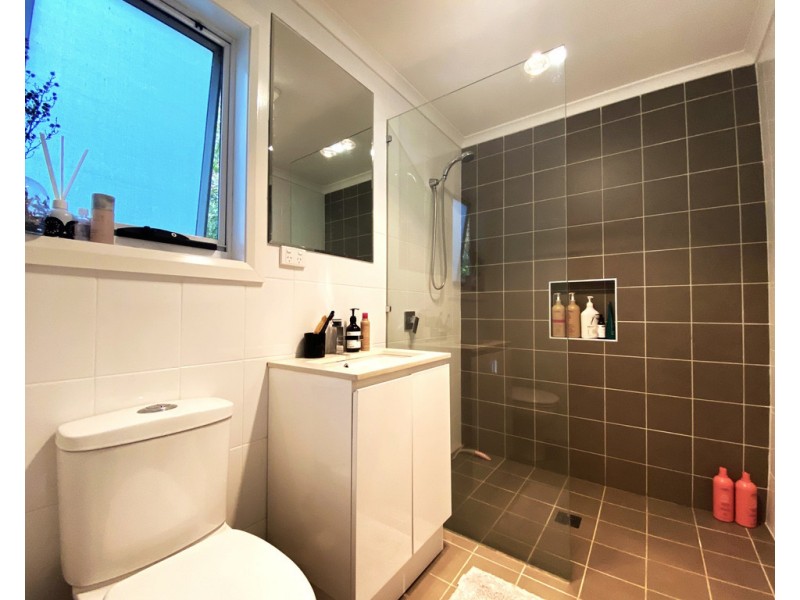 27A Wordsworth Avenue, Bateau Bay NSW 2261