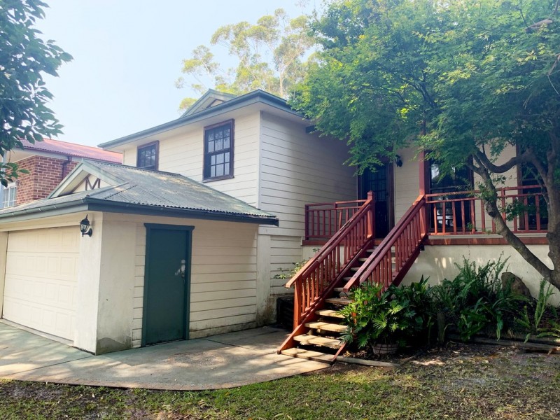 84 Lakin Street, Bateau Bay NSW 2261