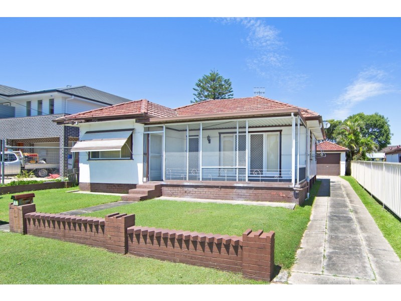 1 Fairview Avenue, The Entrance NSW 2261