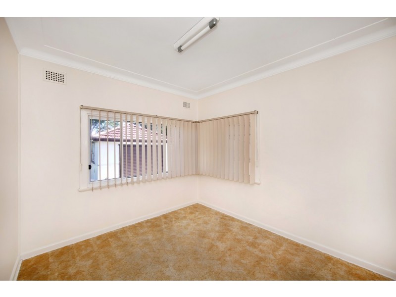1 Fairview Avenue, The Entrance NSW 2261
