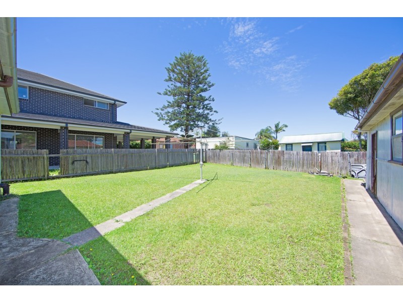 1 Fairview Avenue, The Entrance NSW 2261