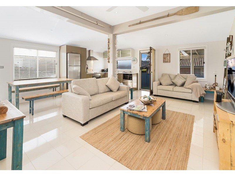 38A Bay Road, Blue Bay NSW 2261