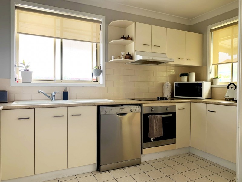 37A Hume Boulevard, Killarney Vale NSW 2261