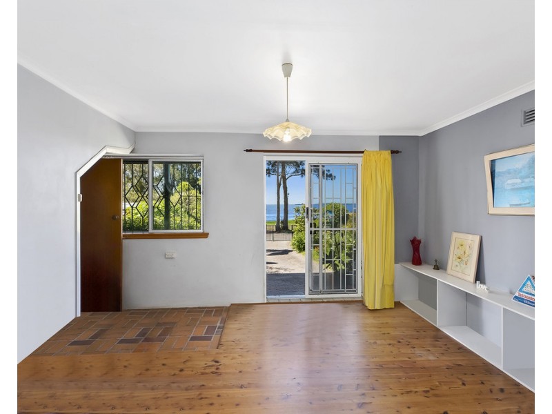 5 Trelawney Street, Killarney Vale NSW 2261