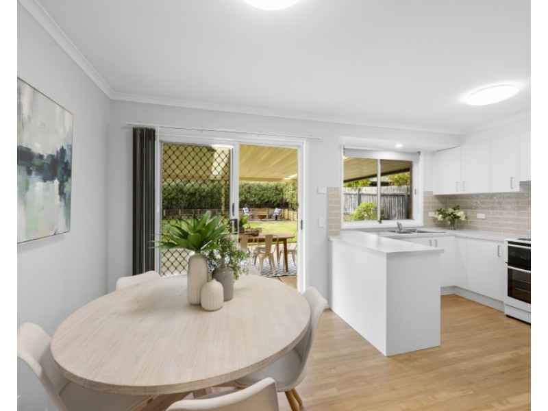 10 Premier Way, Bateau Bay NSW 2261