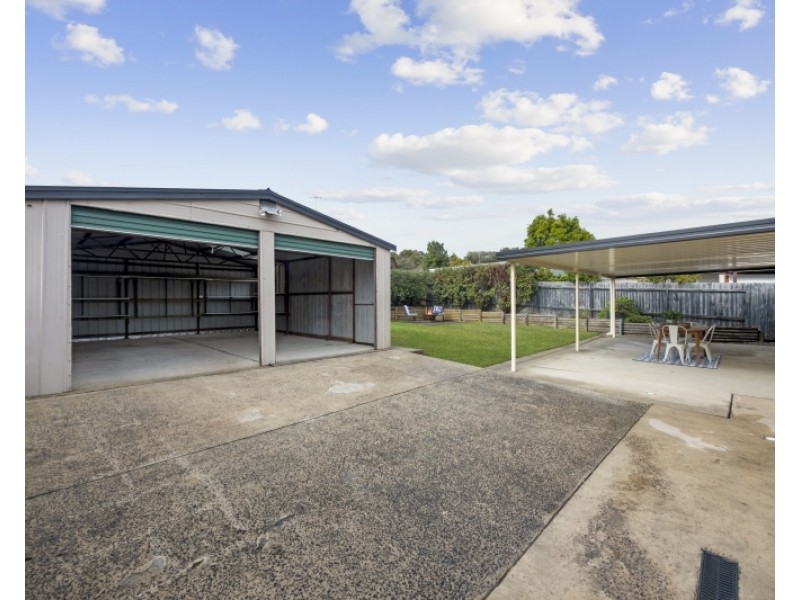 10 Premier Way, Bateau Bay NSW 2261