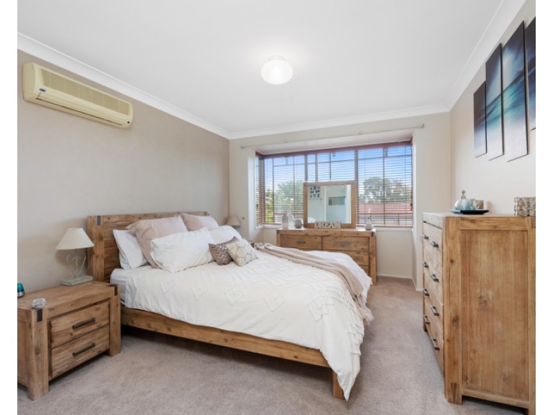 12A Oxford Drive, Lake Haven NSW 2263