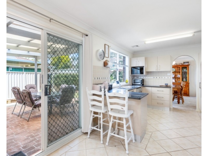12A Oxford Drive, Lake Haven NSW 2263