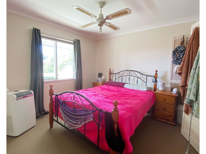 4 Promenade Avenue, Bateau Bay NSW 2261