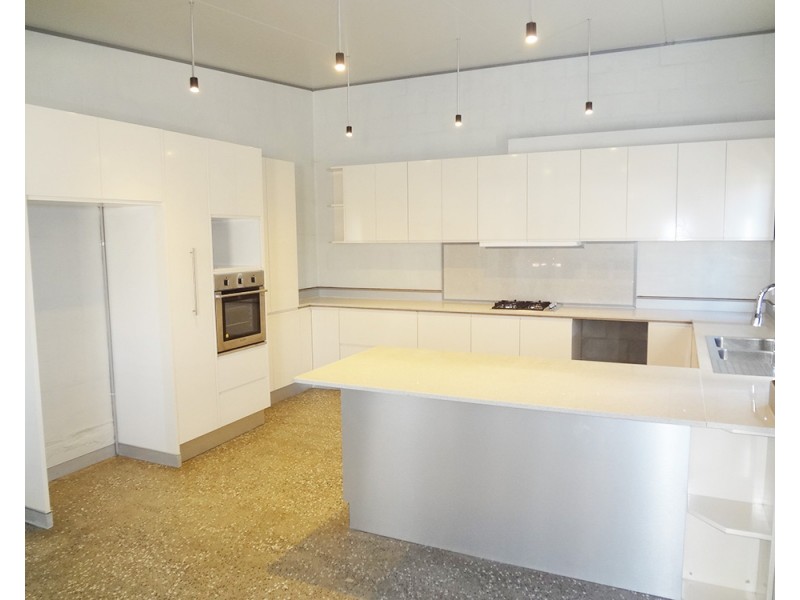 571 The Entrance Road, Bateau Bay NSW 2261